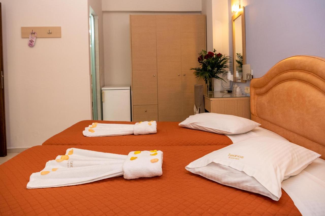 Kronos Hotel Iraklion Buitenkant foto