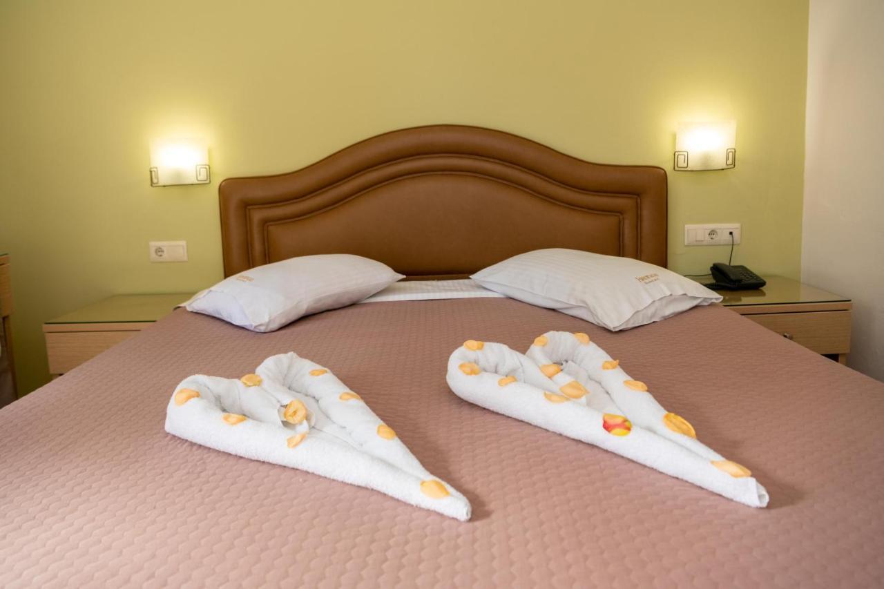 Kronos Hotel Iraklion Buitenkant foto