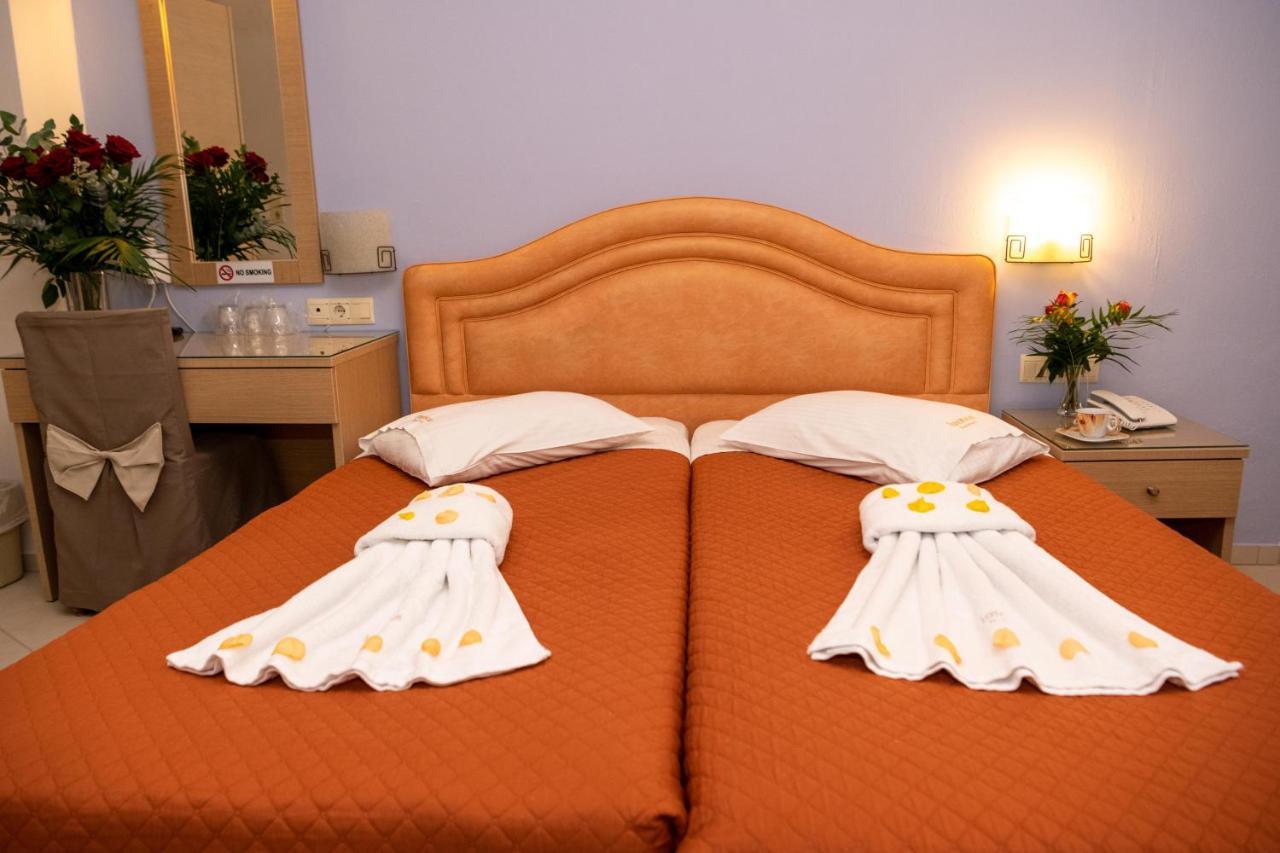 Kronos Hotel Iraklion Buitenkant foto