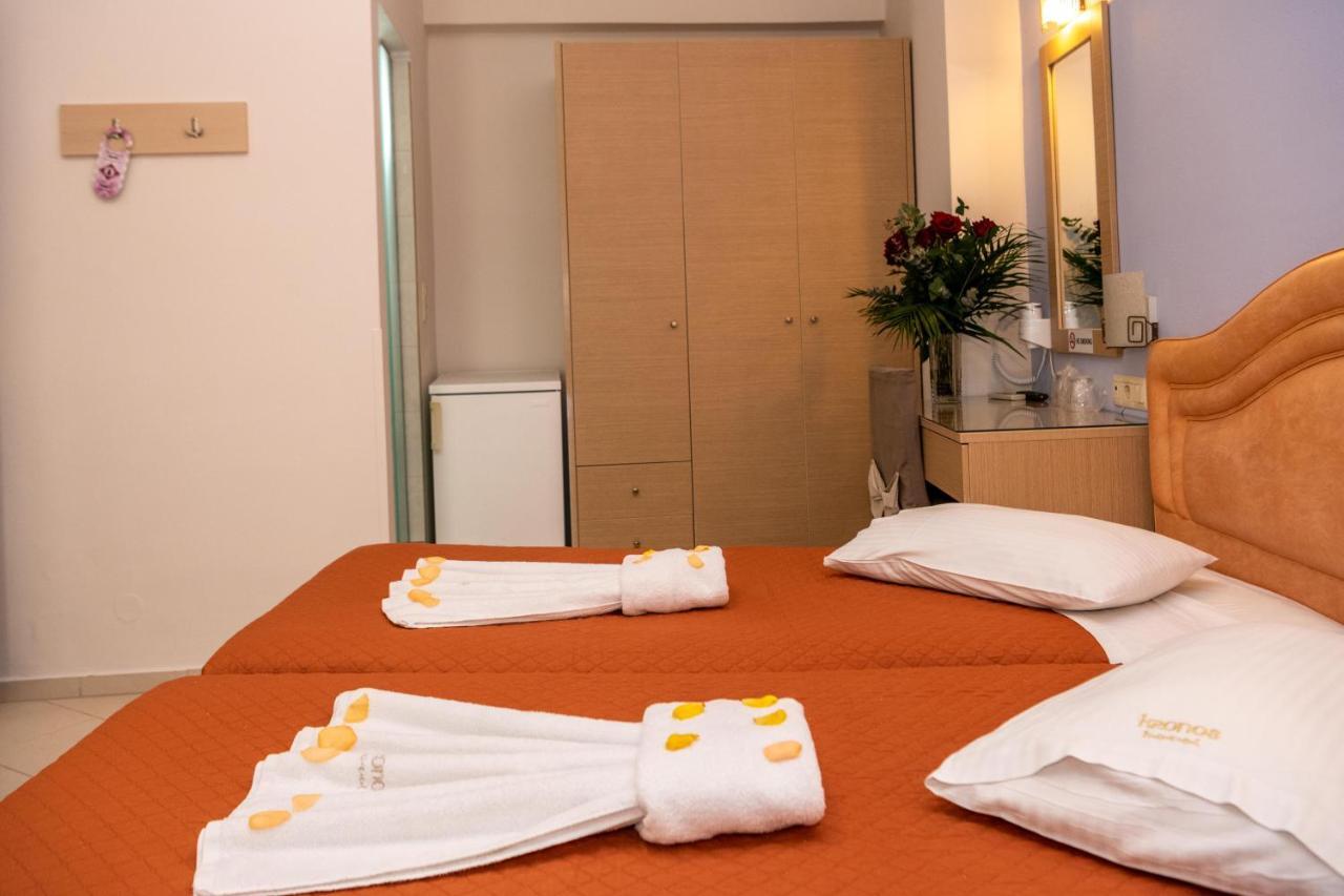 Kronos Hotel Iraklion Buitenkant foto