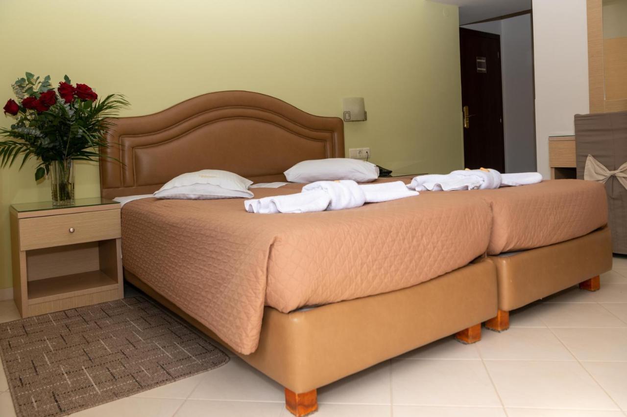 Kronos Hotel Iraklion Buitenkant foto