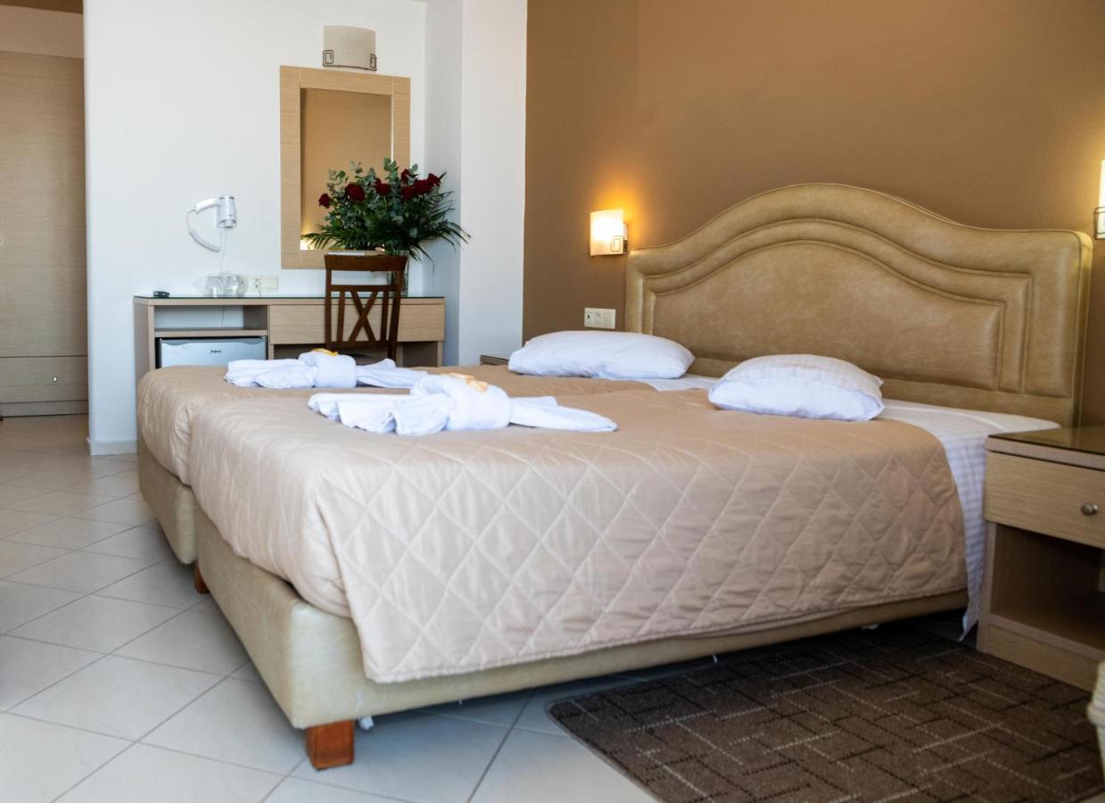 Kronos Hotel Iraklion Buitenkant foto