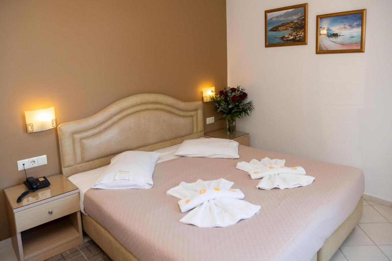 Kronos Hotel Iraklion Buitenkant foto