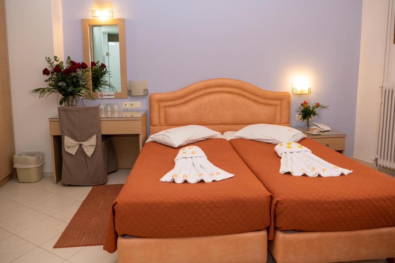 Kronos Hotel Iraklion Buitenkant foto